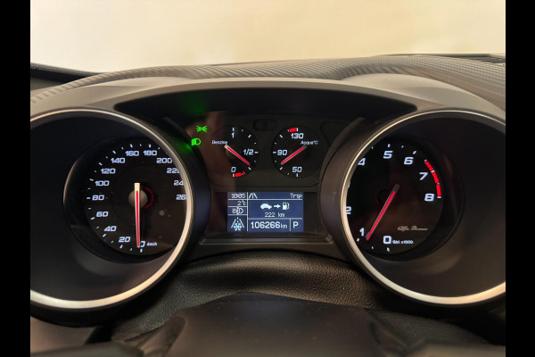 Alfa Romeo Giulietta 1.4 Turbo Super Sport / Veloce / Stoelverwarming / Bose