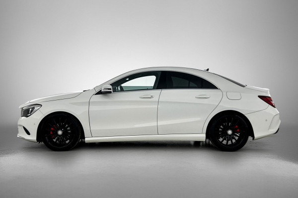 Mercedes-Benz CLA-Klasse 200 Prestige AMG-Styling (Goed OnderH, Navi, Camera, PDC V+A, StoelV, Cruise Con, Etc)