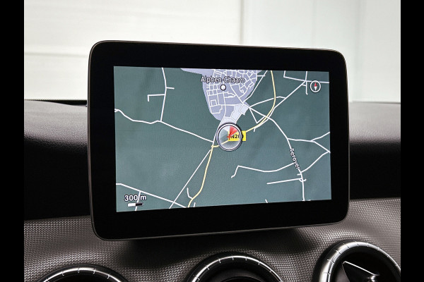 Mercedes-Benz CLA-Klasse 200 Prestige AMG-Styling (Goed OnderH, Navi, Camera, PDC V+A, StoelV, Cruise Con, Etc)