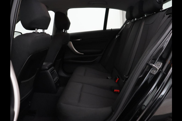 BMW 1-serie 116d | Navigatie | Parkeerhulp | Airco | Cruise control | Bluetooth | Keyless Start