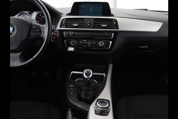 BMW 1-serie 116d | Navigatie | Parkeerhulp | Airco | Cruise control | Bluetooth | Keyless Start