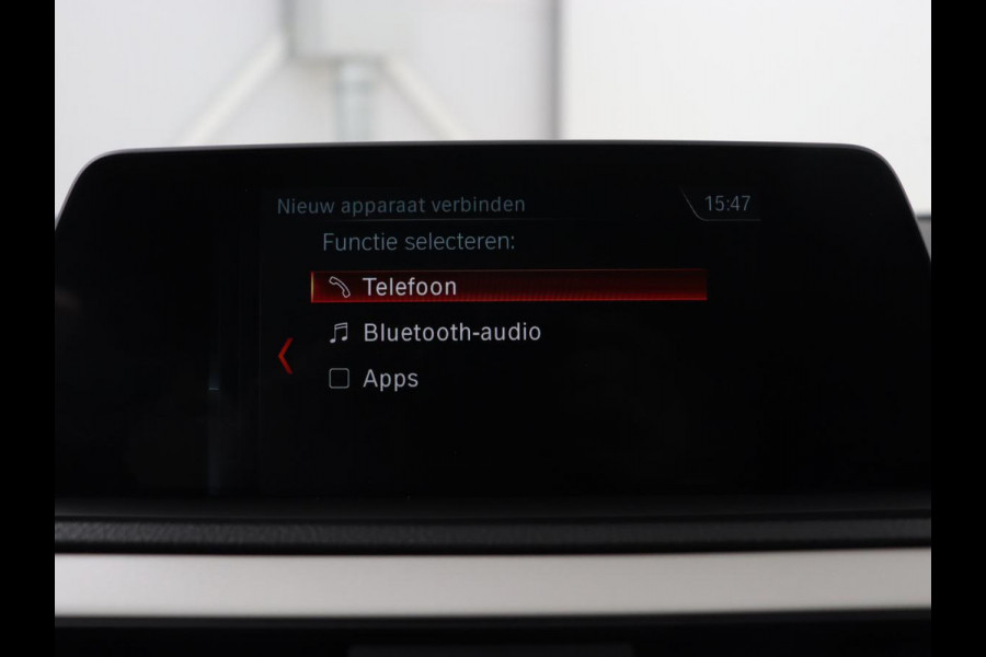 BMW 1-serie 116d | Navigatie | Parkeerhulp | Airco | Cruise control | Bluetooth | Keyless Start