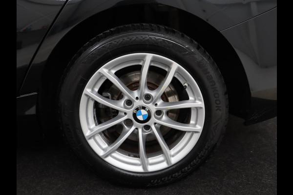 BMW 1-serie 116d | Navigatie | Parkeerhulp | Airco | Cruise control | Bluetooth | Keyless Start