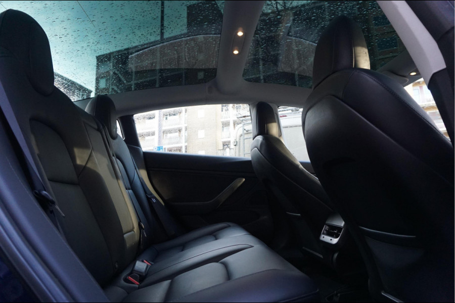 Tesla Model 3 Long Range AWD 75 kWh | BTW AUTO | Orig Nederlands | Panoramadak | Prachtige staat en staat van onderhoud |