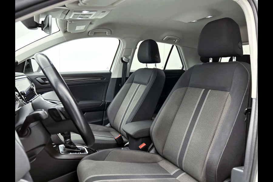 Volkswagen T-Roc 1.5 TSI Sport(Goed OnderH, Navi, StoelV, Camera, PDC V+A, Addapt Cruise, Etc)