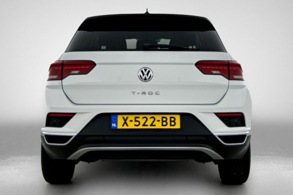 Volkswagen T-Roc 1.5 TSI Sport(Goed OnderH, Navi, StoelV, Camera, PDC V+A, Addapt Cruise, Etc)