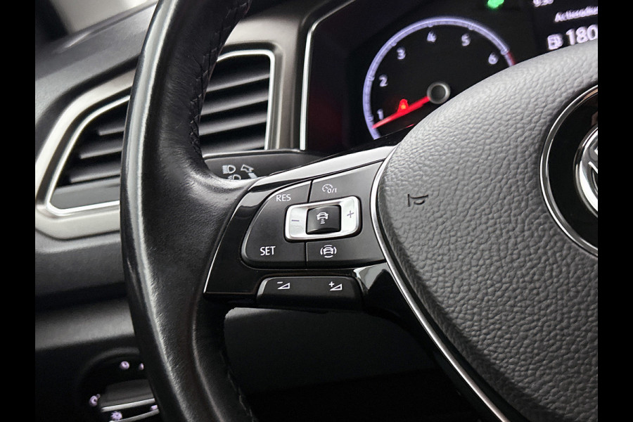 Volkswagen T-Roc 1.5 TSI Sport(Goed OnderH, Navi, StoelV, Camera, PDC V+A, Addapt Cruise, Etc)