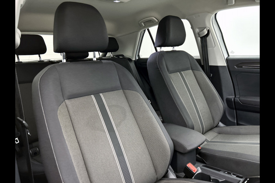 Volkswagen T-Roc 1.5 TSI Sport(Goed OnderH, Navi, StoelV, Camera, PDC V+A, Addapt Cruise, Etc)