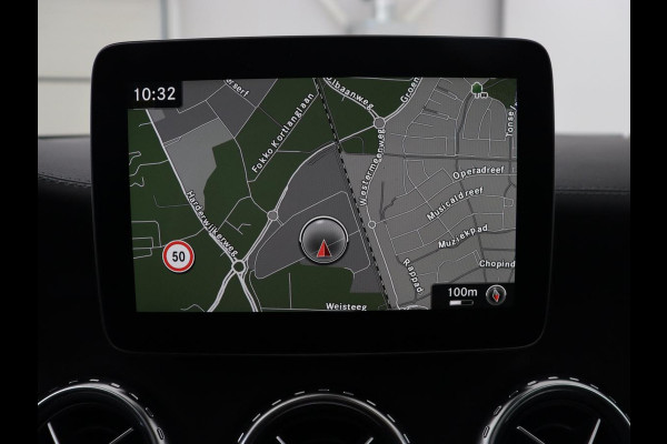 Mercedes-Benz GLA AMG 45 4MATIC Premium | Panoramadak | Leder | AMG Dynamic Plus | Carplay | Harman/Kardon | Memory | Stoelverwarming | Sportuitlaat | Camera | Keyless