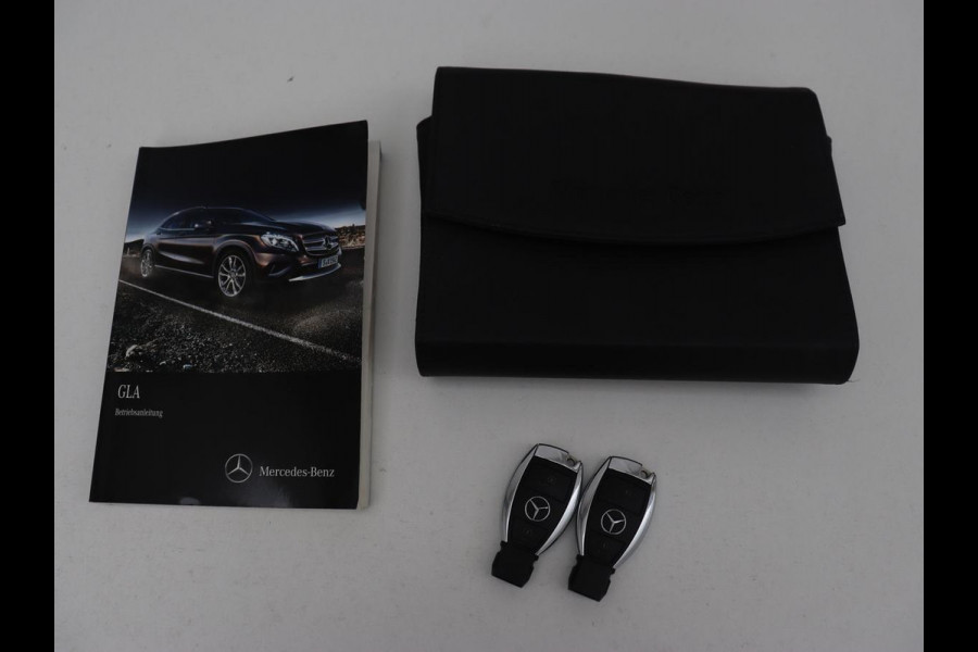 Mercedes-Benz GLA AMG 45 4MATIC Premium | Panoramadak | Leder | AMG Dynamic Plus | Carplay | Harman/Kardon | Memory | Stoelverwarming | Sportuitlaat | Camera | Keyless