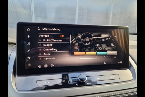 Nissan QASHQAI 1.3 MHEV Xtronic 158PK BiTone /Pano /Led /360cam