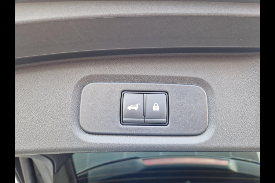 Nissan QASHQAI 1.3 MHEV Xtronic 158PK BiTone /Pano /Led /360cam