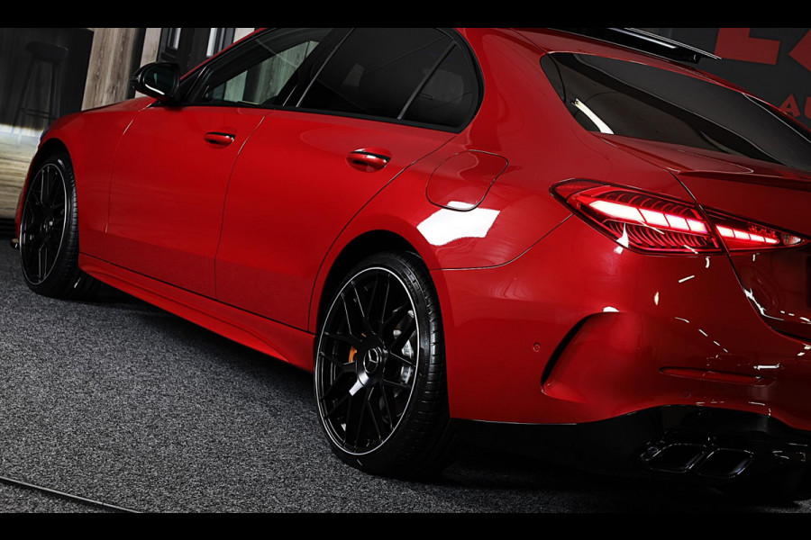 Mercedes-Benz C-Klasse 300 e AMG 63 Look / Burmester / Head Up / 360 Camera / Acc / Elek Stoelen / Full Leder / Open Pano / 20 Inc