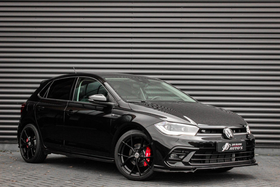 Volkswagen Polo 1.0 TSI 110PK DSG R-LINE / FULL BLACK / VERLAGINGSVEREN / APPLE CARPLAY / LED KOPLAMPEN / DIGITAL DASCH / MAXTON