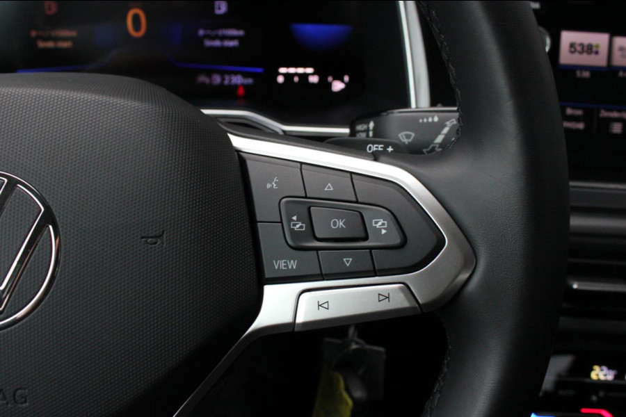 Volkswagen Polo 1.0 TSI 110PK DSG R-LINE / FULL BLACK / VERLAGINGSVEREN / APPLE CARPLAY / LED KOPLAMPEN / DIGITAL DASCH / MAXTON