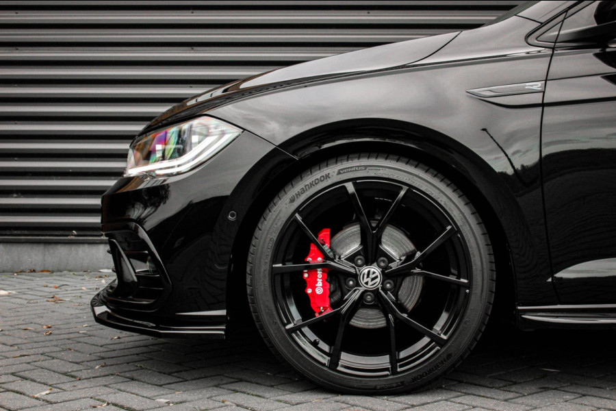 Volkswagen Polo 1.0 TSI 110PK DSG R-LINE / FULL BLACK / VERLAGINGSVEREN / APPLE CARPLAY / LED KOPLAMPEN / DIGITAL DASCH / MAXTON