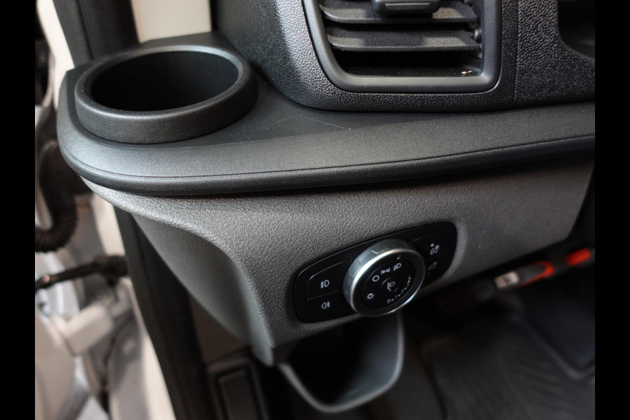 Ford Transit Custom 300 2.0 TDCI L2H1 Trend Dubbele Cabine Automaat Airco Navi Cruise Trekhaak