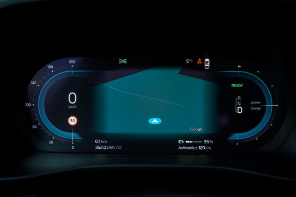 Volvo XC40 Recharge P8 AWD R-Design / Pano / Trehkaak / 19'' / Incl BTW