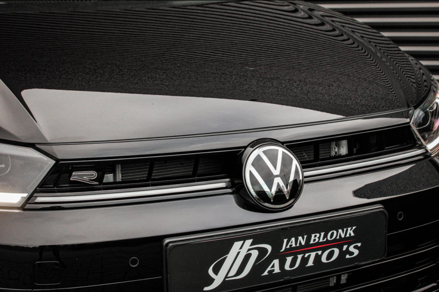 Volkswagen Polo 1.0 TSI 110PK DSG R-LINE / FULL BLACK / VERLAGINGSVEREN / APPLE CARPLAY / LED KOPLAMPEN / DIGITAL DASCH / MAXTON