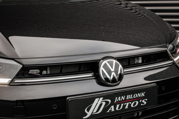 Volkswagen Polo 1.0 TSI 110PK DSG R-LINE / FULL BLACK / VERLAGINGSVEREN / APPLE CARPLAY / LED KOPLAMPEN / DIGITAL DASCH / MAXTON