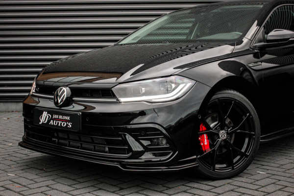 Volkswagen Polo 1.0 TSI 110PK DSG R-LINE / FULL BLACK / VERLAGINGSVEREN / APPLE CARPLAY / LED KOPLAMPEN / DIGITAL DASCH / MAXTON