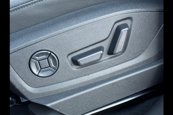 Audi e-tron 55 quattro S edition 95 kWh,2 X S-LINE, panoramadak, camera, vol opties, 25000 km, 1 e eigenaar, NL auto met nap