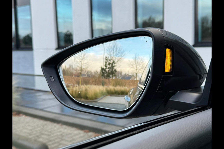 Audi e-tron 55 quattro S edition 95 kWh,2 X S-LINE, panoramadak, camera, vol opties, 25000 km, 1 e eigenaar, NL auto met nap