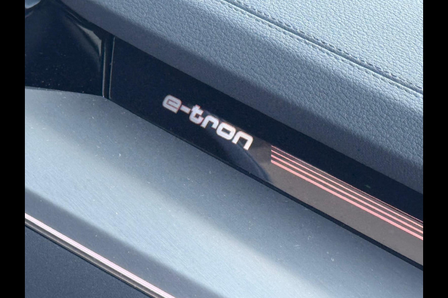 Audi e-tron 55 quattro S edition 95 kWh,2 X S-LINE, panoramadak, camera, vol opties, 25000 km, 1 e eigenaar, NL auto met nap