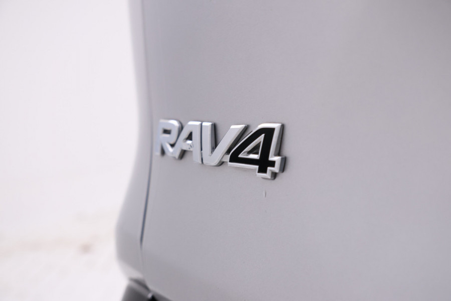 Toyota RAV4 2.5 Hybrid AWD Bi-Tone bomvol en awd!