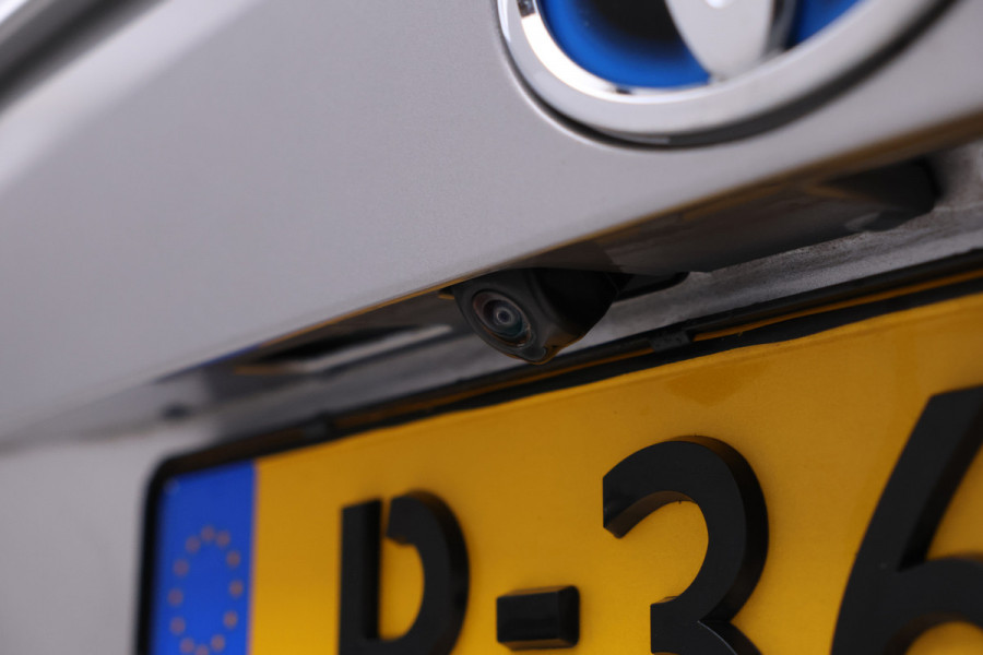 Toyota RAV4 2.5 Hybrid AWD Bi-Tone bomvol en awd!