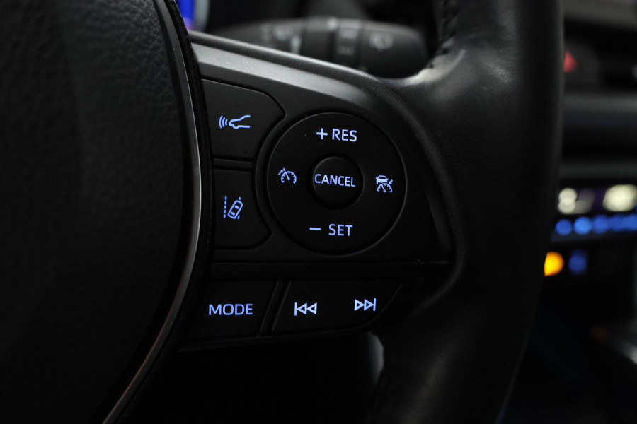 Toyota RAV4 2.5 Hybrid AWD Bi-Tone bomvol en awd!