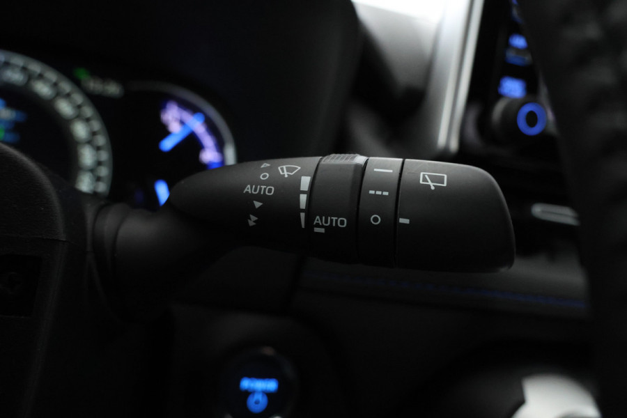 Toyota RAV4 2.5 Hybrid AWD Bi-Tone bomvol en awd!