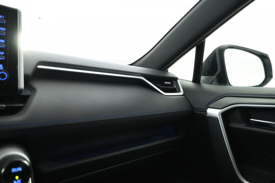 Toyota RAV4 2.5 Hybrid AWD Bi-Tone bomvol en awd!