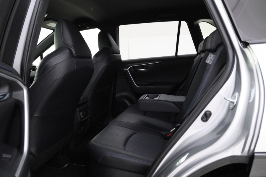 Toyota RAV4 2.5 Hybrid AWD Bi-Tone bomvol en awd!