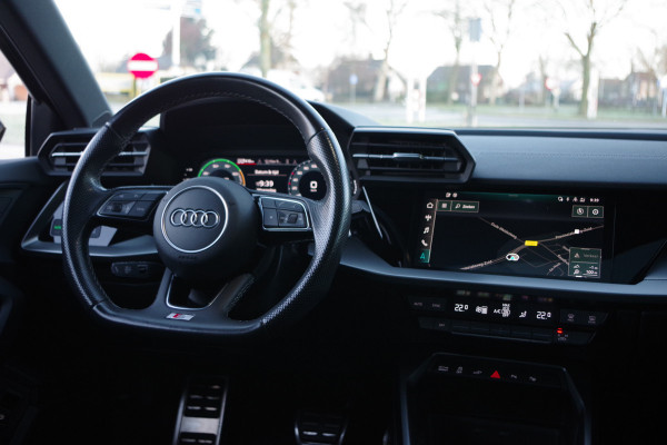 Audi A3 Sportback 40 TFSI e 204 PK S-Line Edition, Panoramadak, Sportstoelen, Camera, Adap. Cruise Control