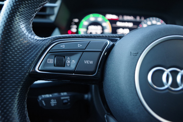 Audi A3 Sportback 40 TFSI e 204 PK S-Line Edition, Panoramadak, Sportstoelen, Camera, Adap. Cruise Control