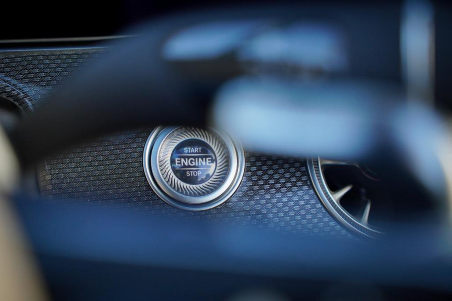 Mercedes-Benz E-Klasse Cabrio 300 AMG Line / 53 AMG Uitgevoerd / Carbon / Stoelverwarming