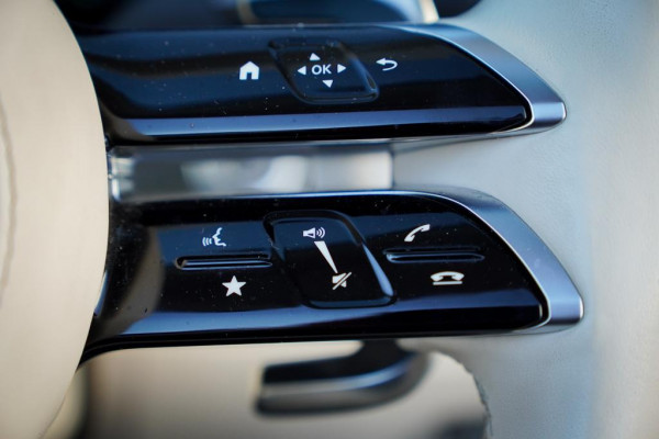 Mercedes-Benz E-Klasse Cabrio 300 AMG Line / 53 AMG Uitgevoerd / Carbon / Stoelverwarming