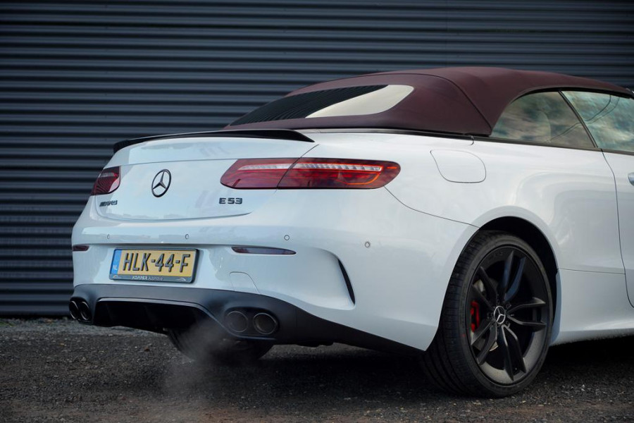 Mercedes-Benz E-Klasse Cabrio 300 AMG Line / 53 AMG Uitgevoerd / Carbon / Stoelverwarming