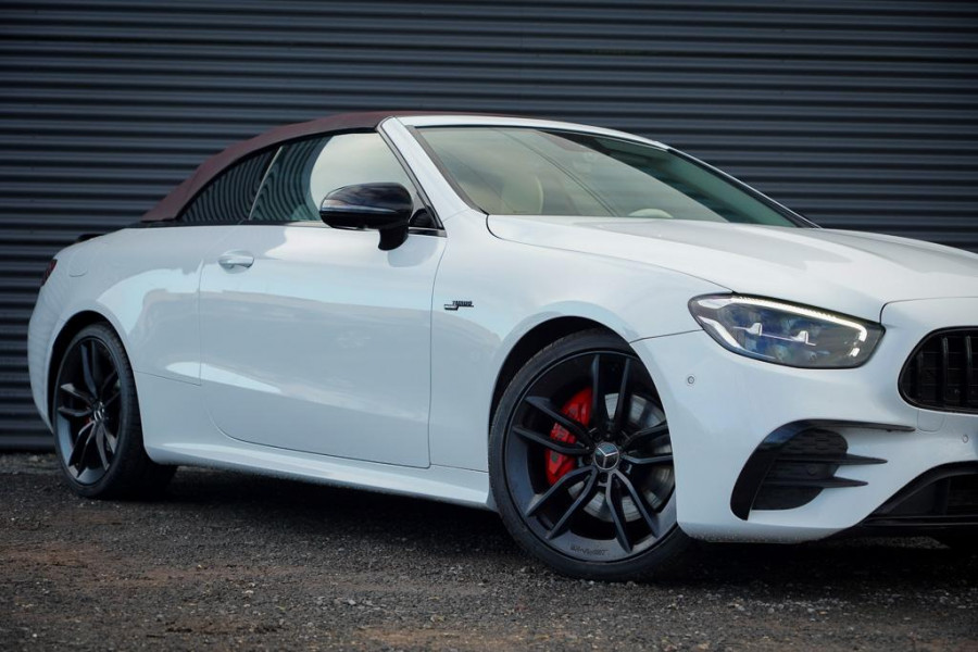 Mercedes-Benz E-Klasse Cabrio 300 AMG Line / 53 AMG Uitgevoerd / Carbon / Stoelverwarming