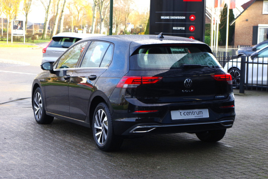 Volkswagen Golf 1.4 eHybrid 204 PK Style PHEV, Adap. Cruise Control, Camera, Carplay