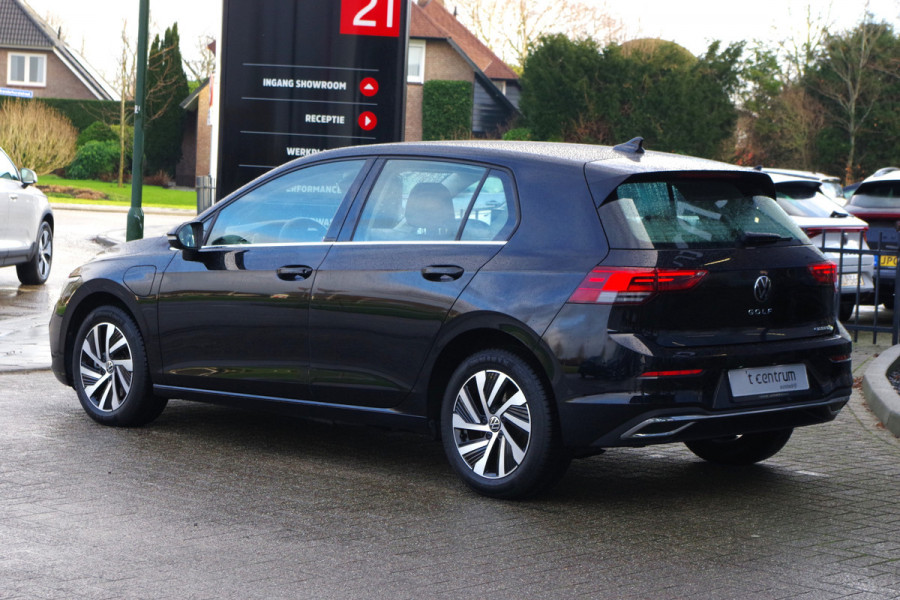 Volkswagen Golf 1.4 eHybrid 204 PK Style PHEV, Adap. Cruise Control, Camera, Carplay