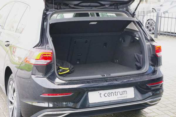 Volkswagen Golf 1.4 eHybrid 204 PK Style PHEV, Adap. Cruise Control, Camera, Carplay