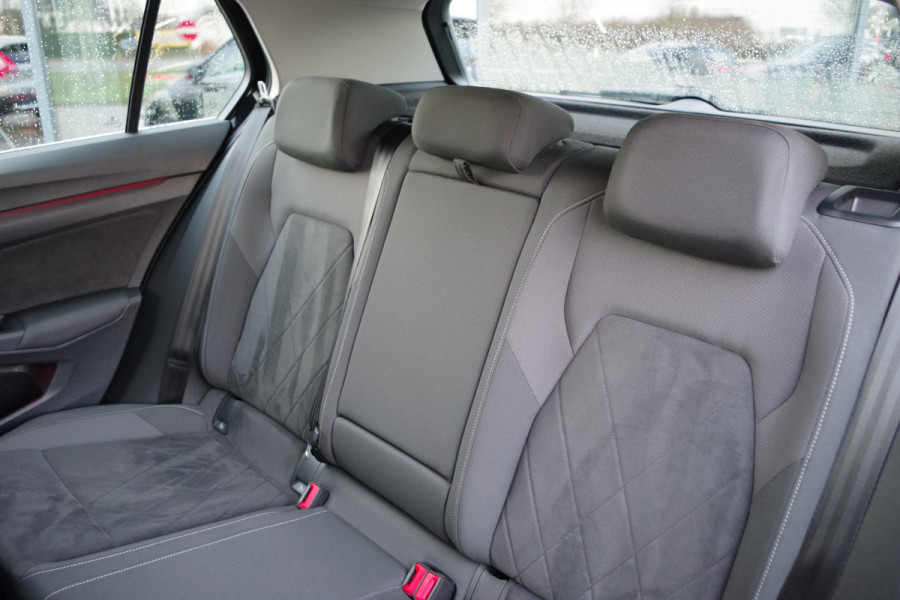 Volkswagen Golf 1.4 eHybrid 204 PK Style PHEV, Adap. Cruise Control, Camera, Carplay