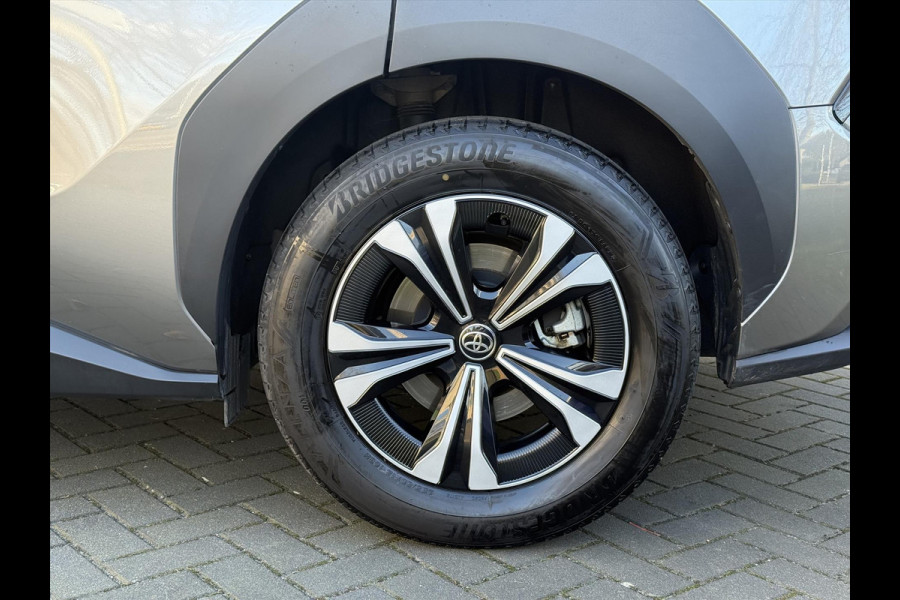 Toyota Bz4x 71,4 kWh 204pk Dynamic | 3-Fase, 360 Camera, Blind Spot monitor, Elektrische achterklep, Parkeersensoren, Stoelverwarming