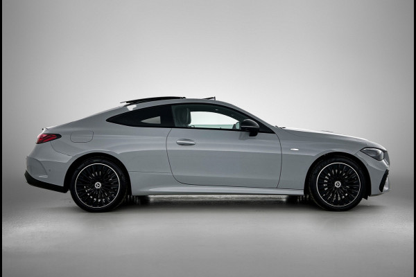 Mercedes-Benz CLE Coupé 300 e AMG Plug-In Hybride AMG Line Premium Plus | Night Pakket | Trekhaak | Distronic | Panorama Schuif-Kanteldak | Stuur en Stoelverwarming. Inclusief 24 maanden MB Certified garantie voor Europa.