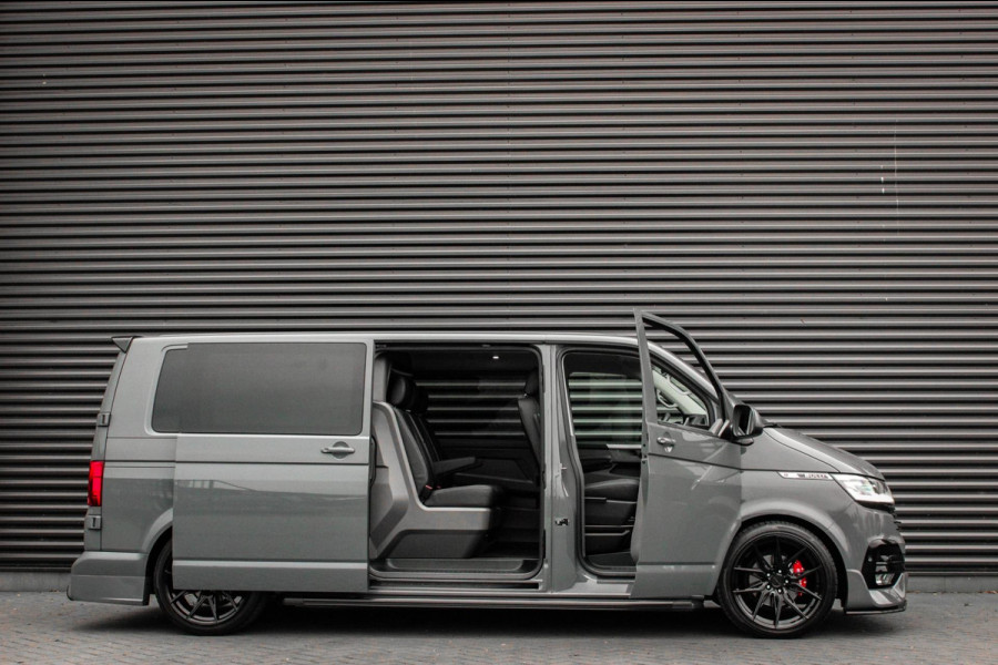 Volkswagen Transporter 2.0 TDI L2H1 150PK BULLI DC DUBBEL CABINE / LEIGHTONVANS BODYKIT / FULL OPTINS / LEDER / FULL BLACK / APPLE