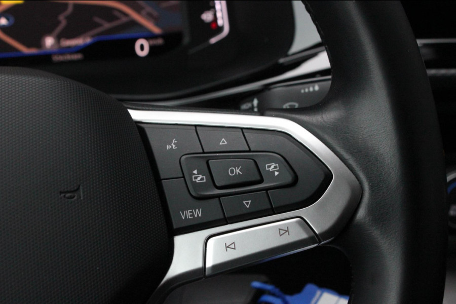 Volkswagen Transporter 2.0 TDI L2H1 150PK BULLI DC DUBBEL CABINE / LEIGHTONVANS BODYKIT / FULL OPTINS / LEDER / FULL BLACK / APPLE