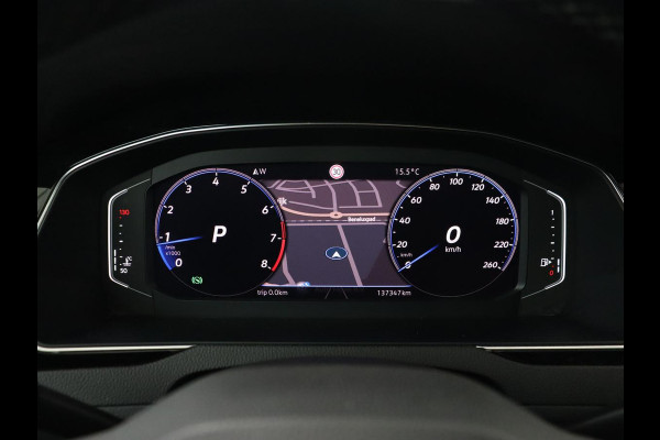 Volkswagen Passat 2.0 TSI R Line | 190pk | Trekhaak | Leder/Alcantara | Stoelverwarming | Camera | Matrix LED | Adaptive cruise | Virtual Cockpit | Carplay | Navigatie