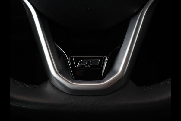 Volkswagen Passat 2.0 TSI R Line | 190pk | Trekhaak | Leder/Alcantara | Stoelverwarming | Camera | Matrix LED | Adaptive cruise | Virtual Cockpit | Carplay | Navigatie